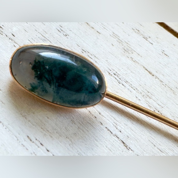 Vintage 14K Gold Stick Pin with Stone (Appears to be Moss Agate)